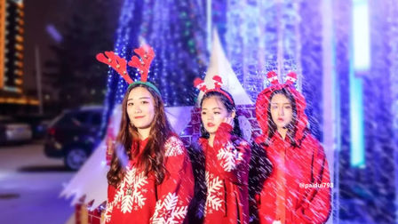 白色的雪花、闪亮的圣诞树 童话般美轮美奂的场景  慕尚酒吧惠州陈江店 圣诞节主题派对
