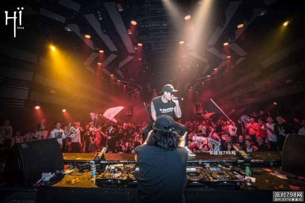 ​HiIbiza DJ Brother的现场秀出什么样的操作...