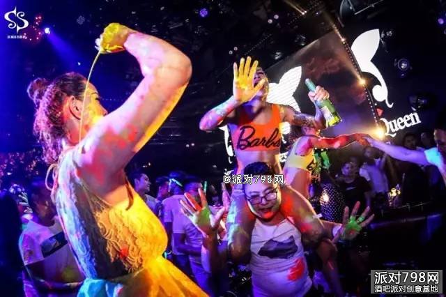 洛城88酒吧 #史上最大规模&最强阵容# 狂欢荧光派对