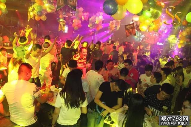 荧光PARTY_大型荧光派对，一个梦幻的派对！盛世酒吧party回顾