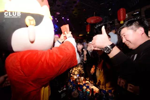M2酒吧_玩转唐人街主题派对_中国风元旦狂欢的极致享乐体验！