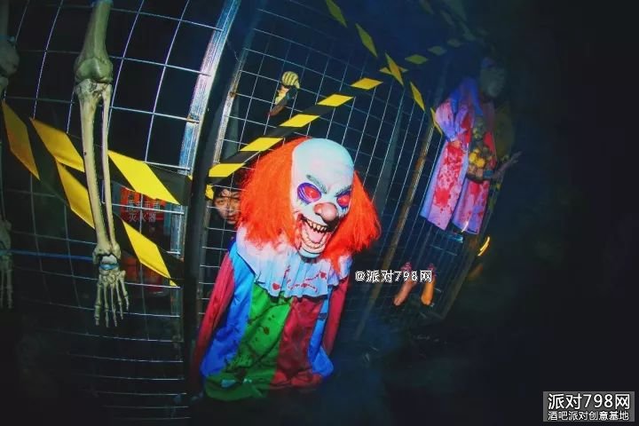 Halloween Review颤抖的摇摆身体，尽情在喜仕挥洒