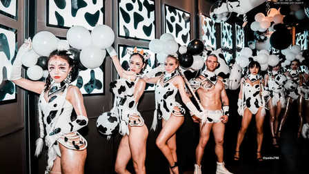 MIU俱乐部 #疯狂奶牛主题派对#Party Review丨谁说黑白配不可以性感又可爱？